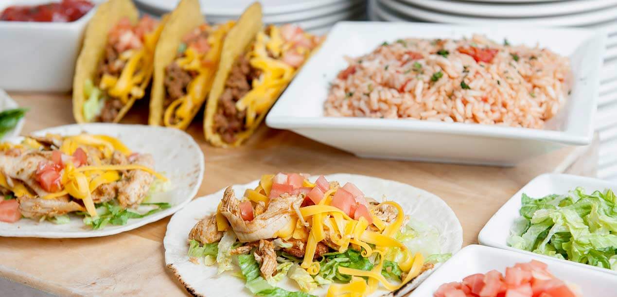 3 Reasons to Love Taco Bars at Your Event | Green Mill Catering