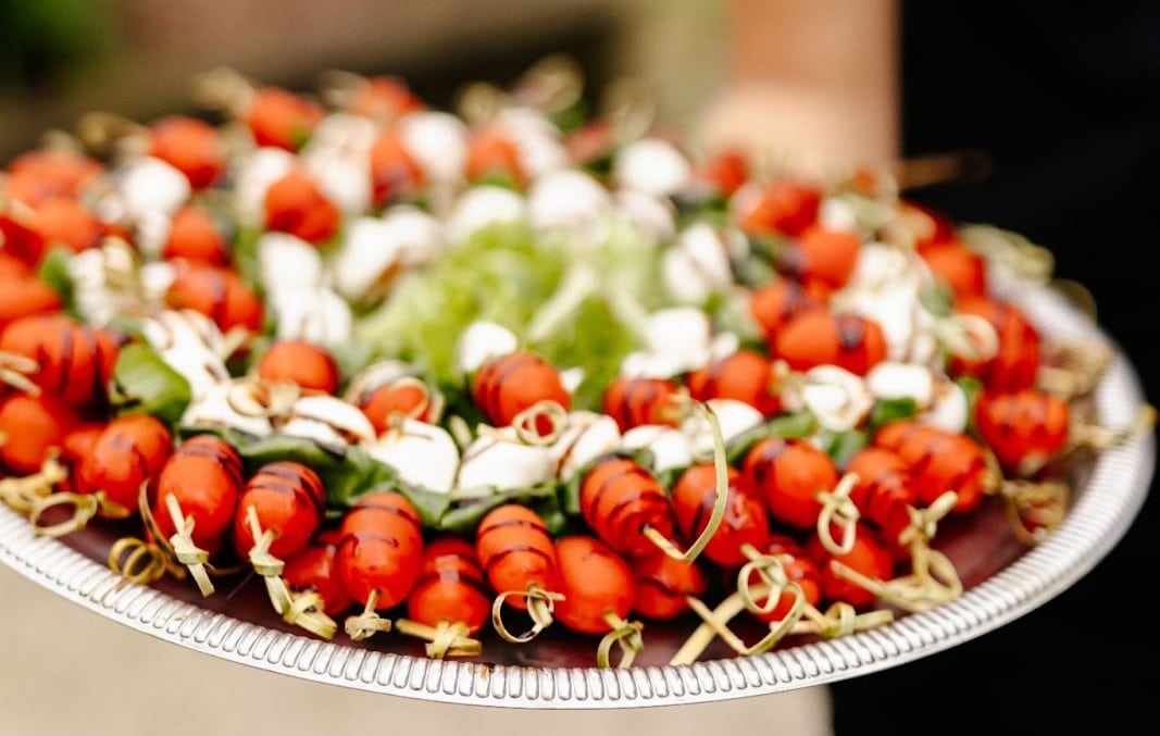 Featured image for post: A Quick Snapshot of 2024 Wedding Food Trends